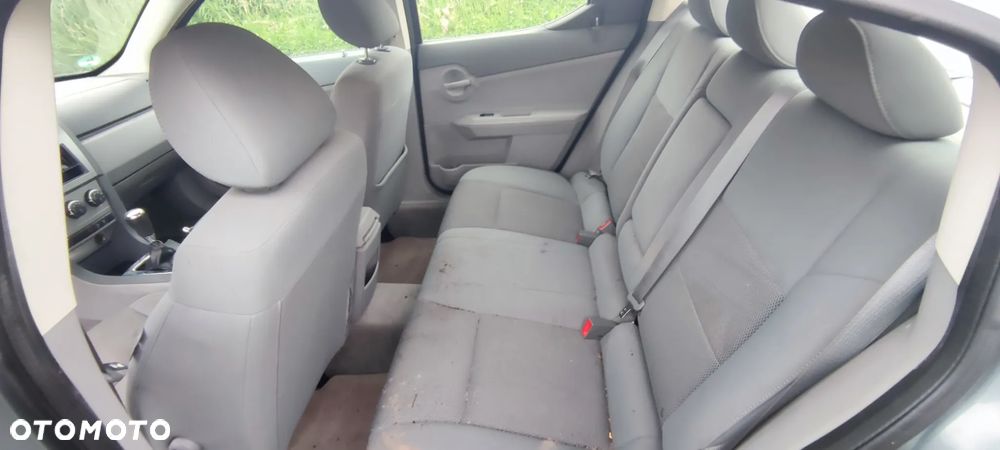 Dodge Avenger 2.0 SE - 11