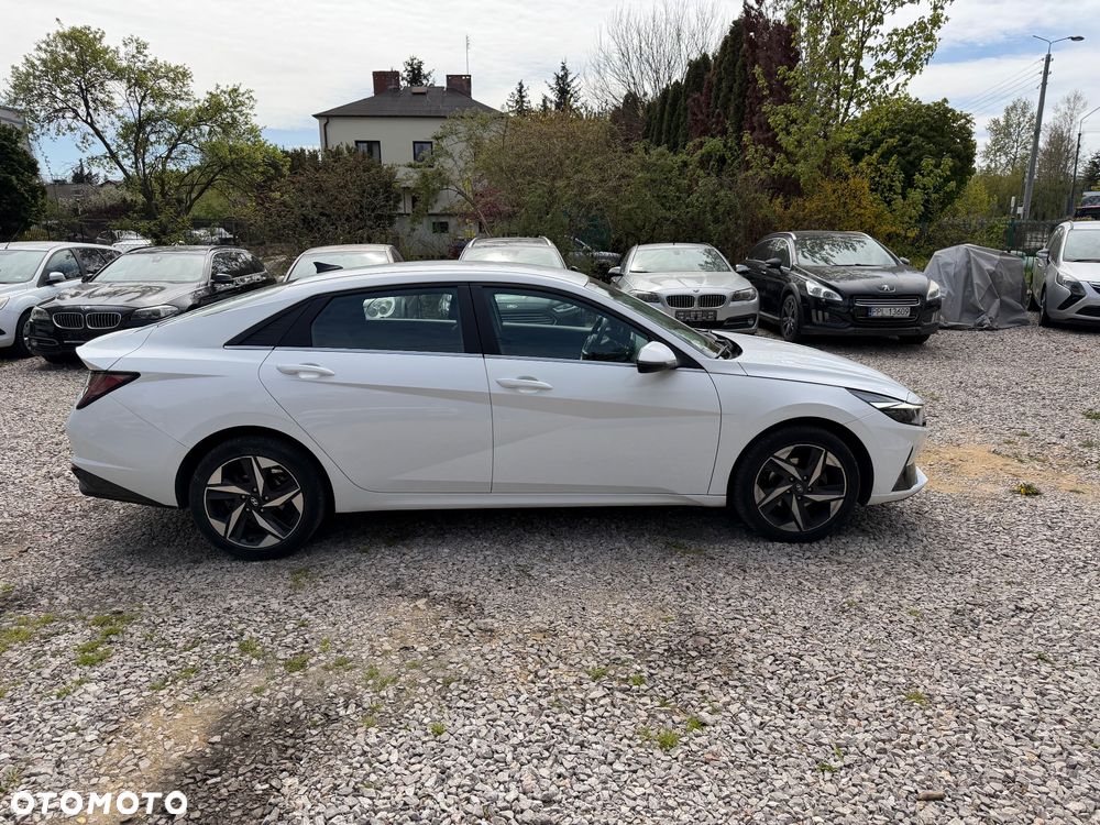Hyundai Elantra 1.6 Modern CVT - 8