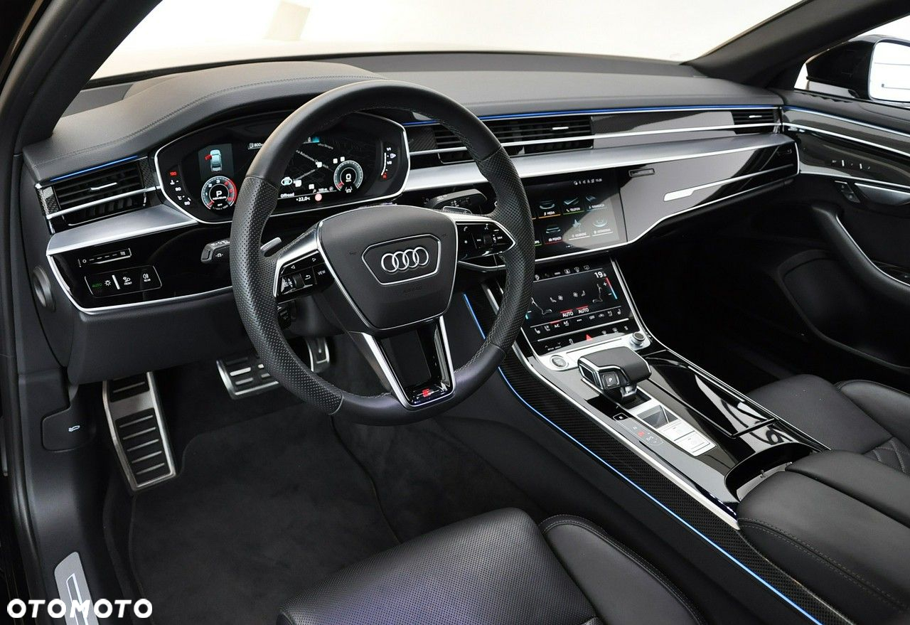 Audi A8 - 11