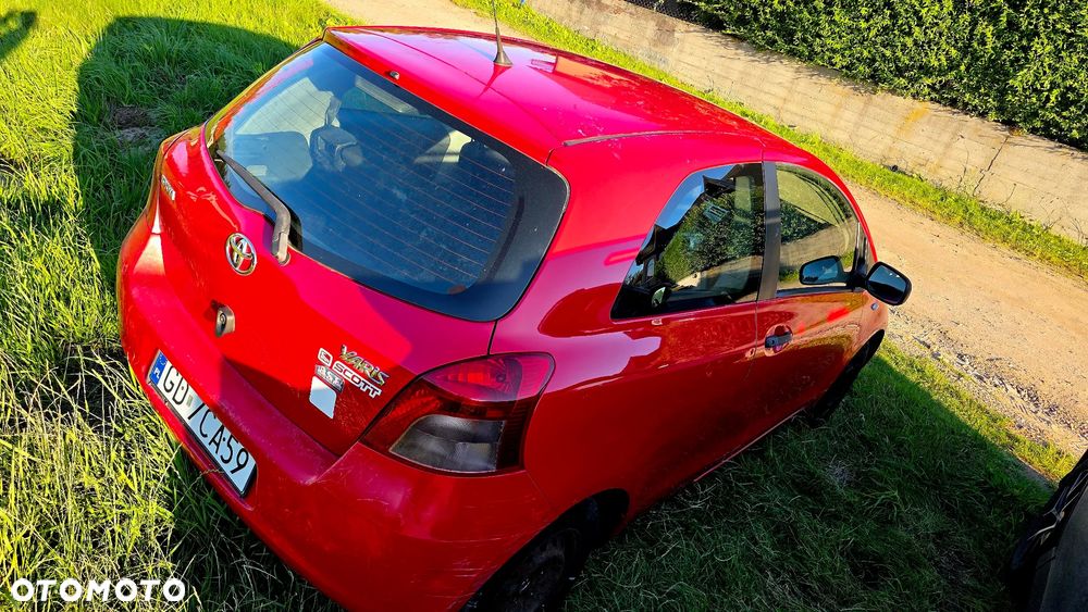 Toyota Yaris 1.0 Luna - 2