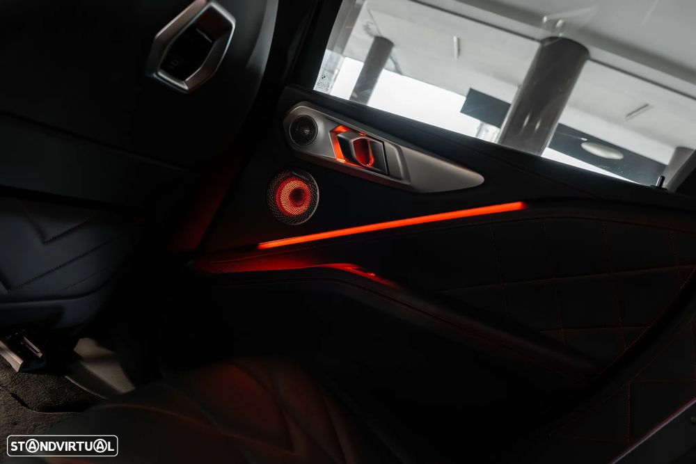 BMW XM Label Red - 21