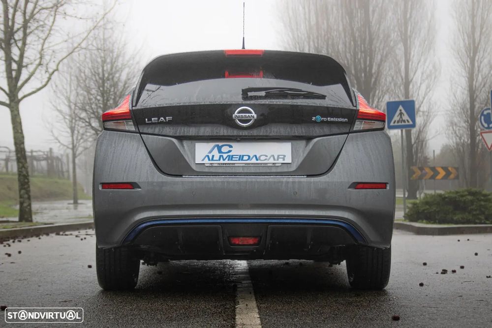 Nissan Leaf - 35