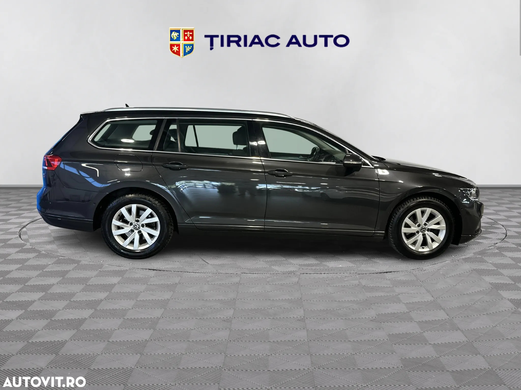 Volkswagen Passat - 6
