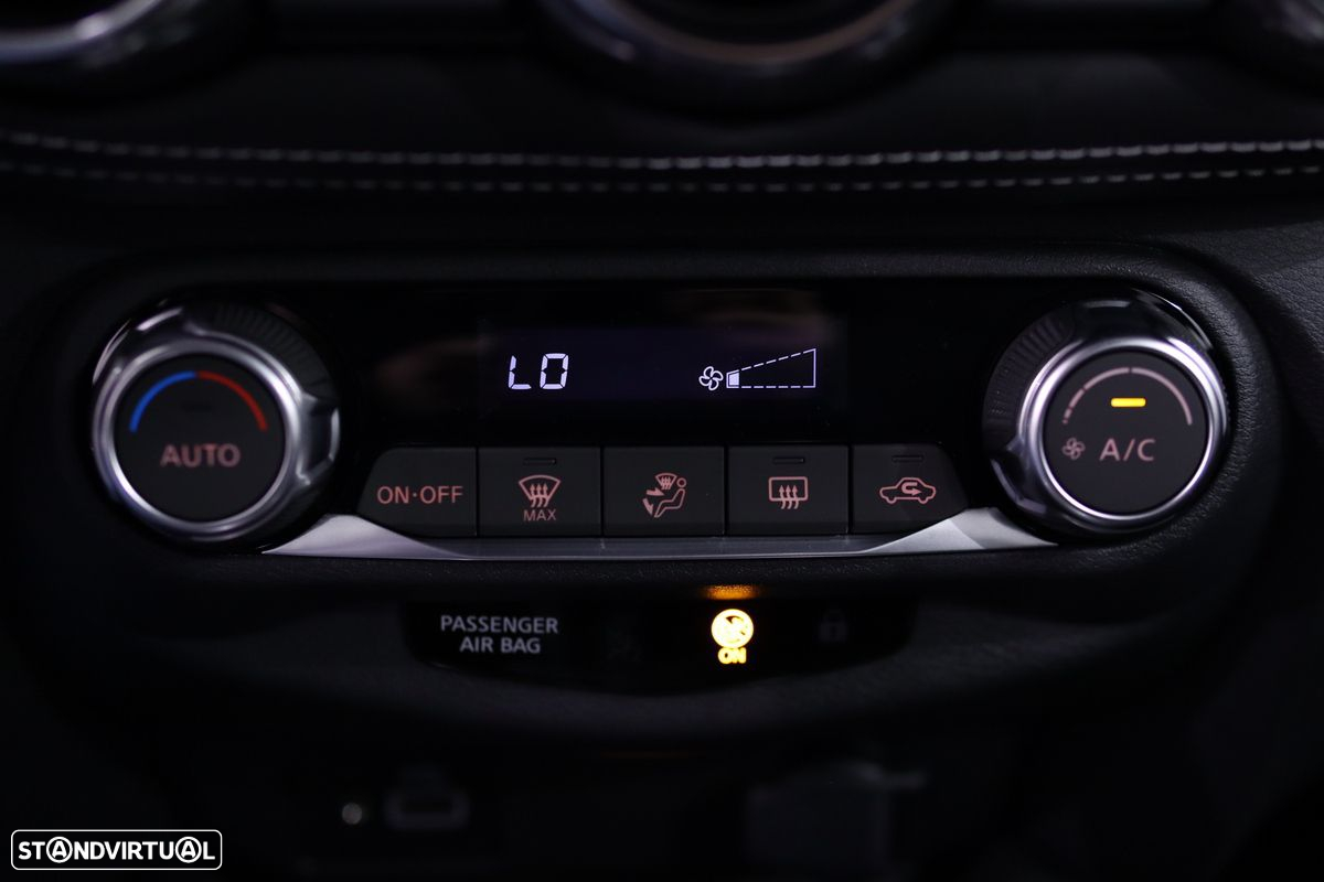 Nissan Juke 1.6 Hybrid N-Connecta - 24