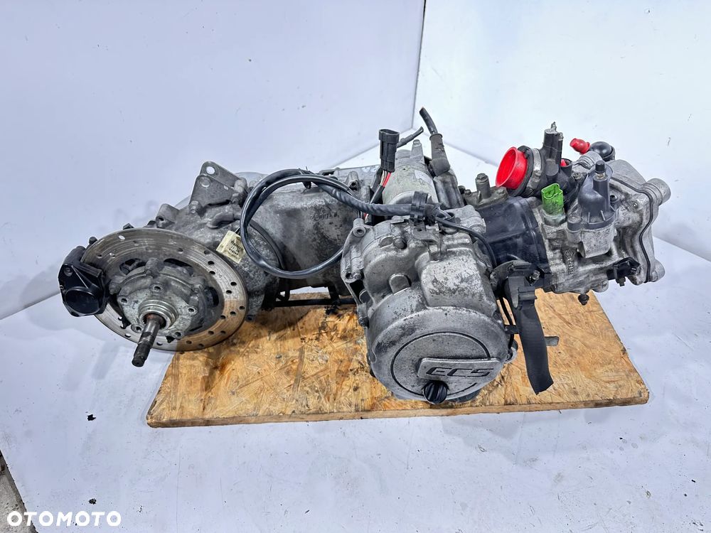 Silnik Piaggio Vespa GTS 125 - 7