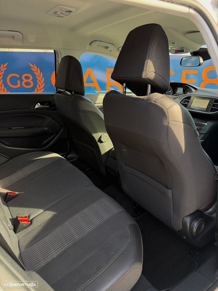 Peugeot 308 1.2 PureTech Allure - 9