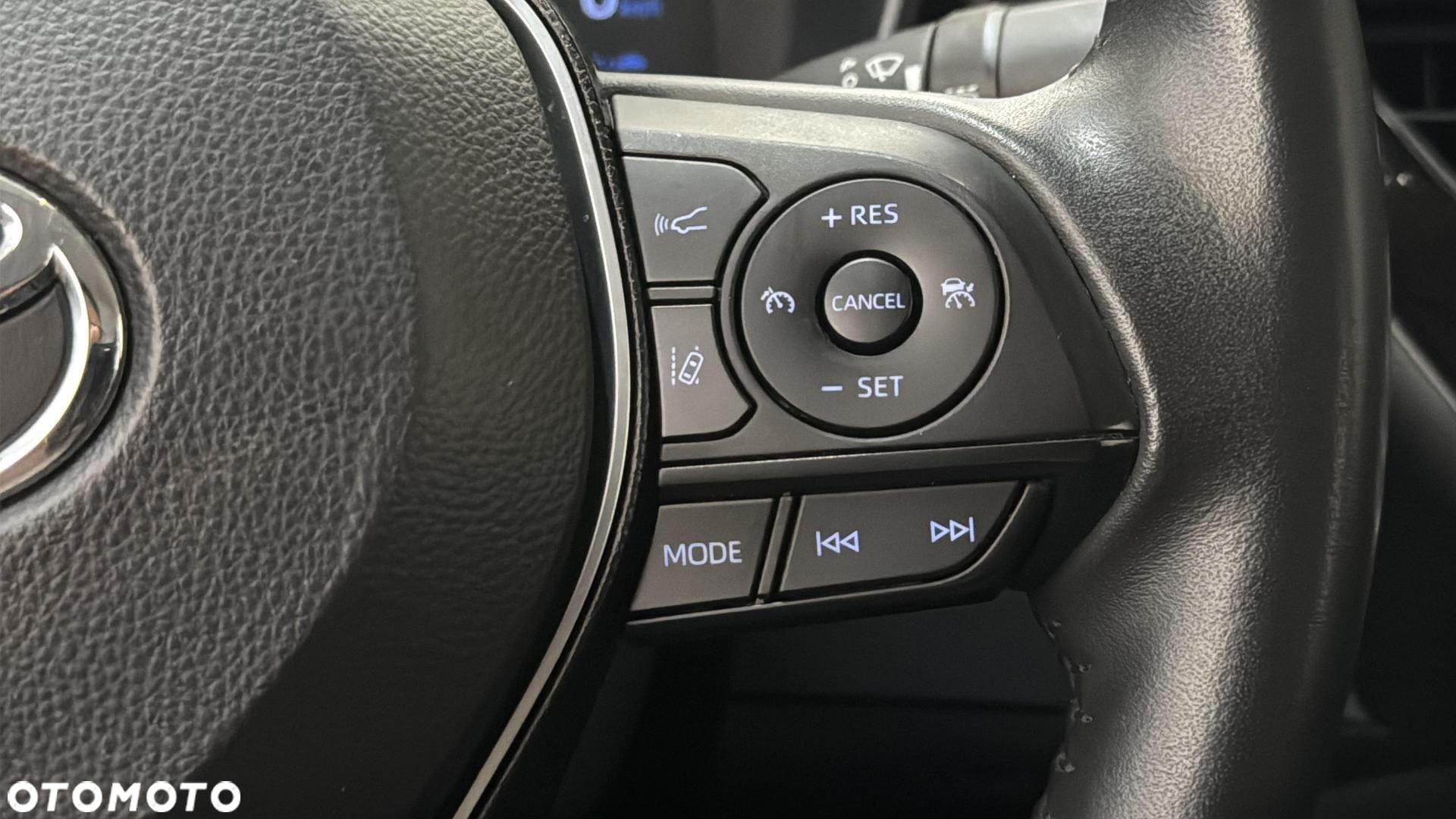 Toyota Corolla 1.8 Hybrid Active - 25
