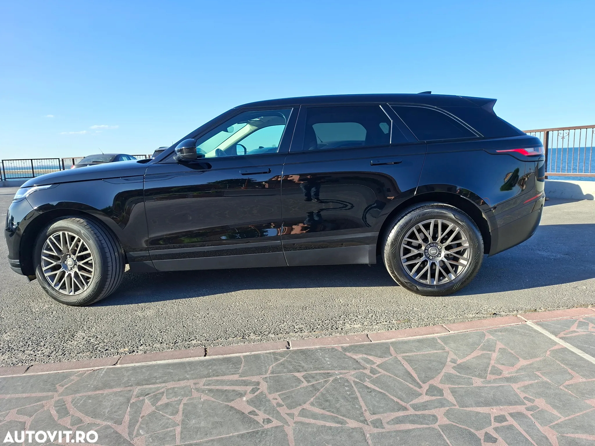 Land Rover Range Rover Velar 2.0 R-Dynamic SE - 16