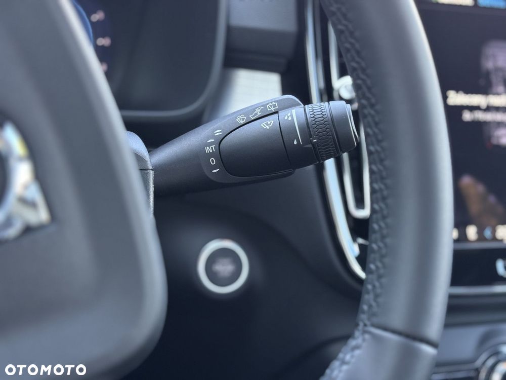 Volvo XC 40 - 25