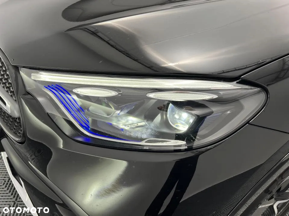 Mercedes-Benz GLC - 22