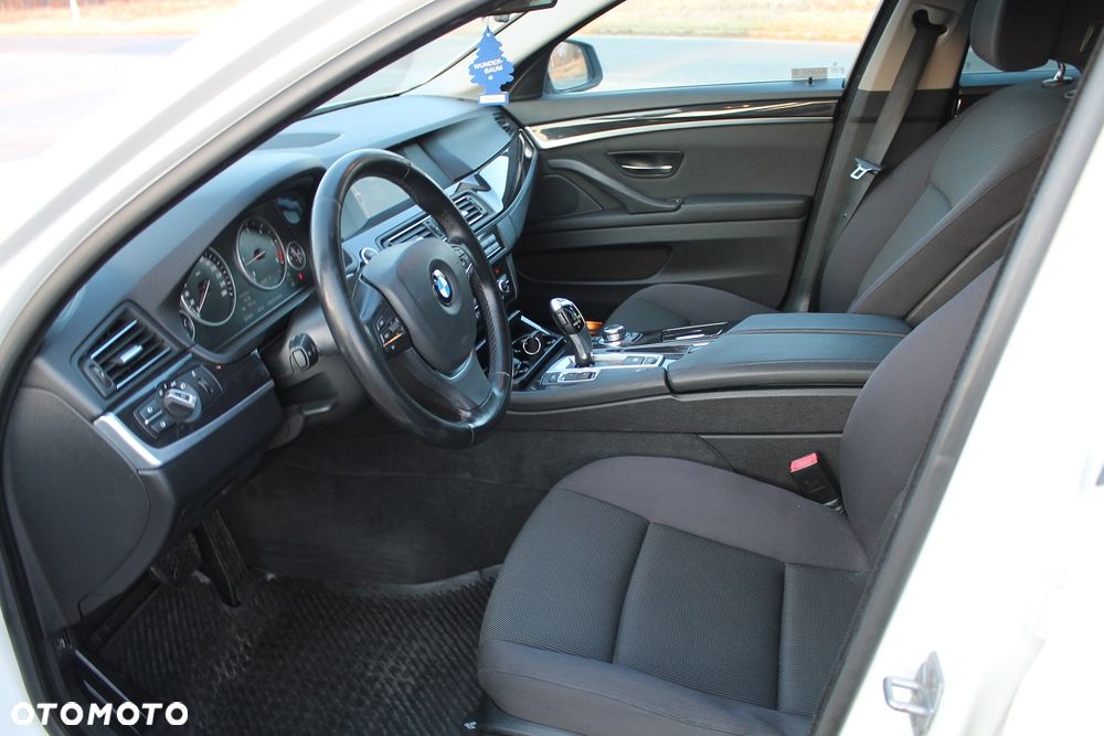 BMW Seria 5 520d - 16