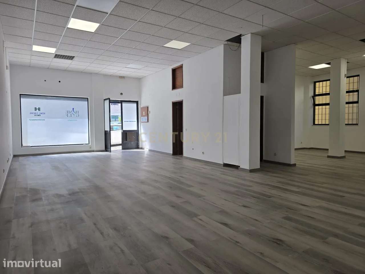 Espaço comercial com área ampla de 98m2 situada na zona da Aranguês | - Grande imagem: 5/12