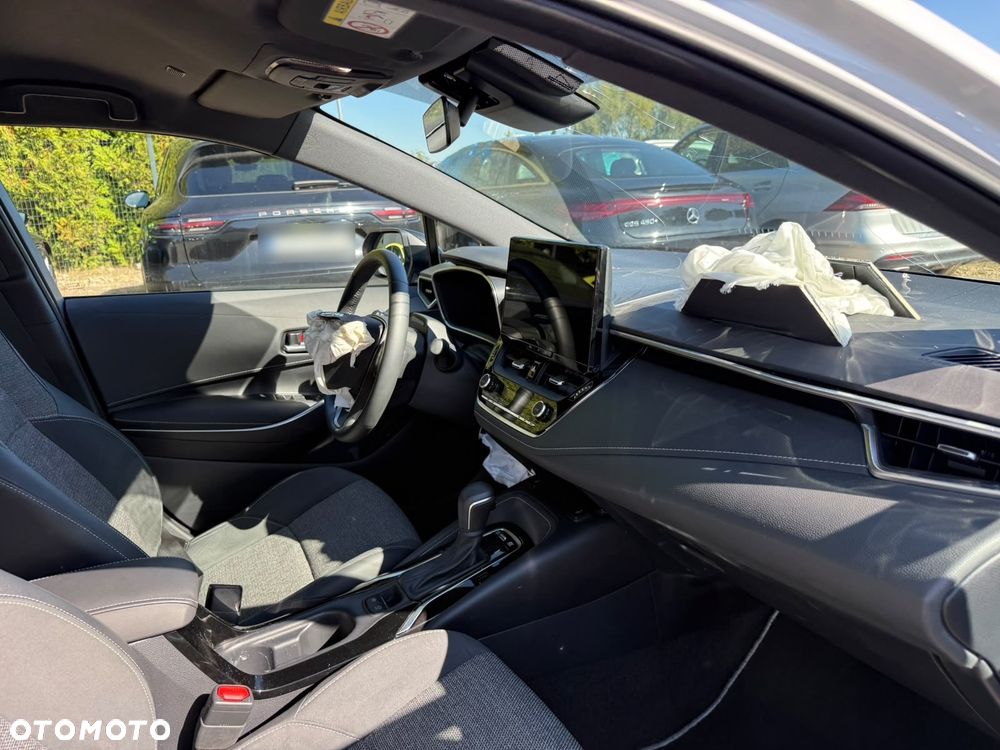 Toyota Corolla 1.8 Hybrid Comfort - 16