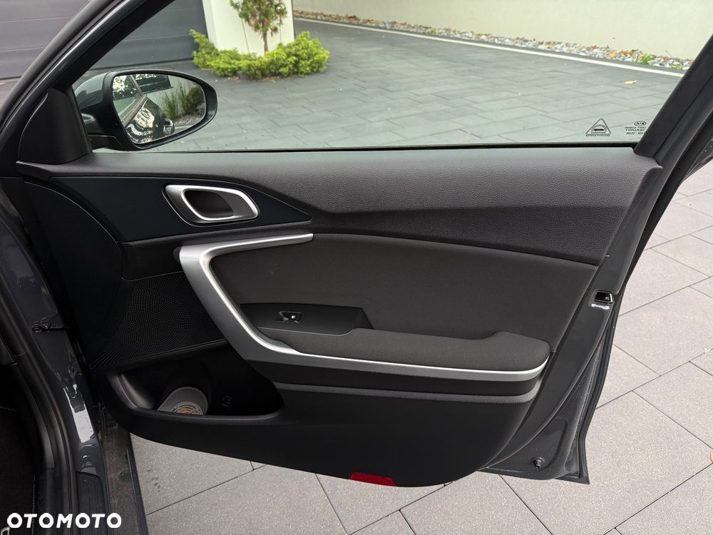 Kia Ceed 1.0 T-GDI 100 OPF Vision - 32