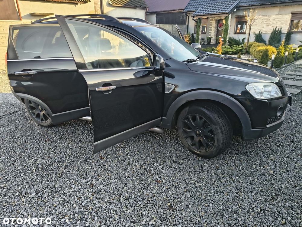 Chevrolet Captiva 2.4 LS 5os - 11