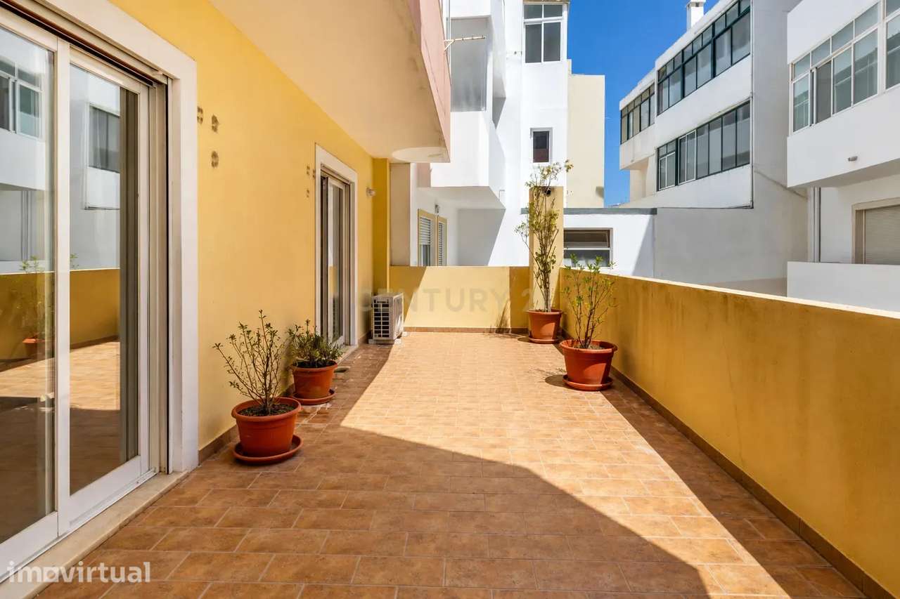 T2 com Terraço de 25 m² no Centro de Olhão - Grande imagem: 3/17