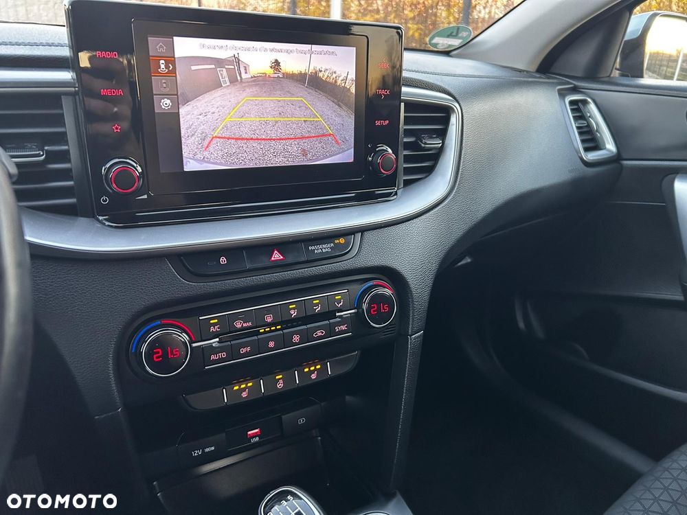 Kia Ceed 1.5 T-GDI OPF Nightline Edition - 22