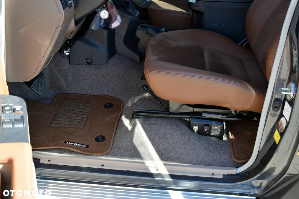 Toyota Land Cruiser 2.8 D-4D Automatik - 13