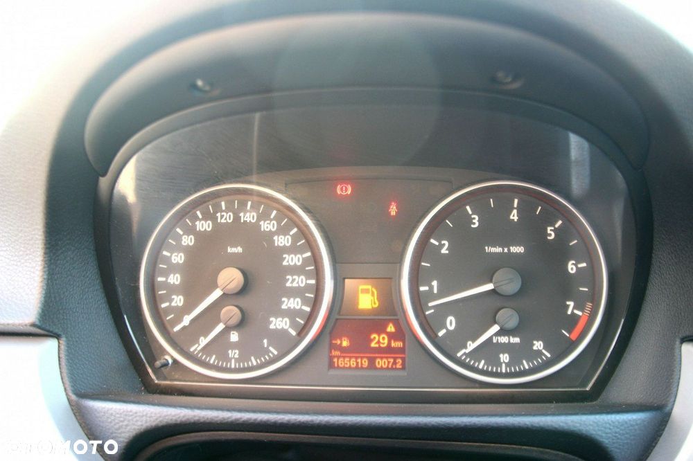 BMW Seria 3 325i - 20