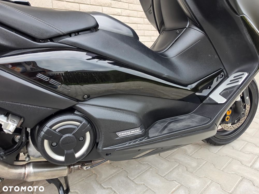 Yamaha Tmax - 12