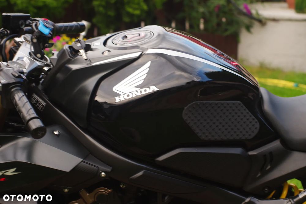 Honda CBR - 23