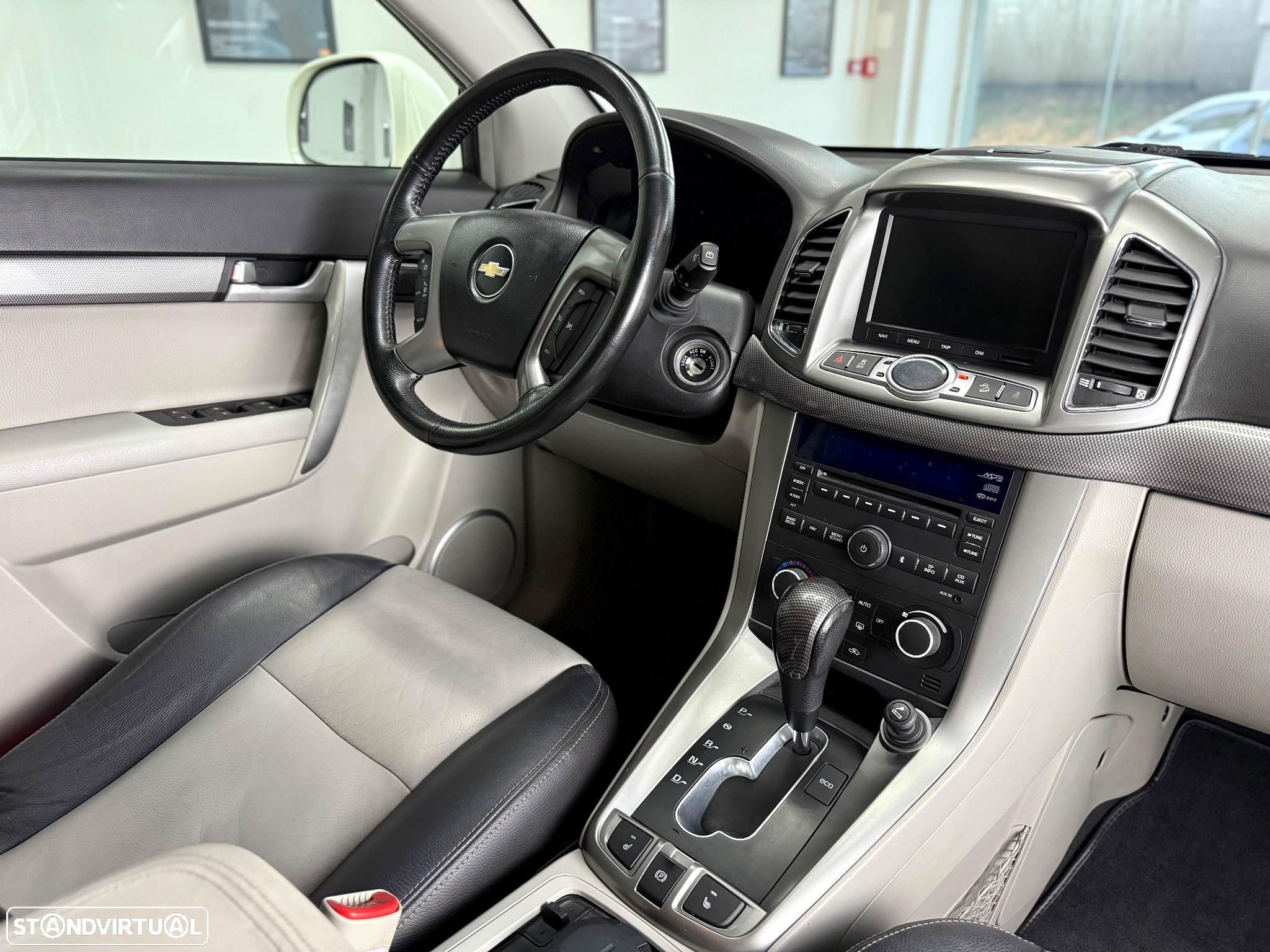 Chevrolet Captiva 2.2 VCDi LTZ Aut. Jet Black - 25