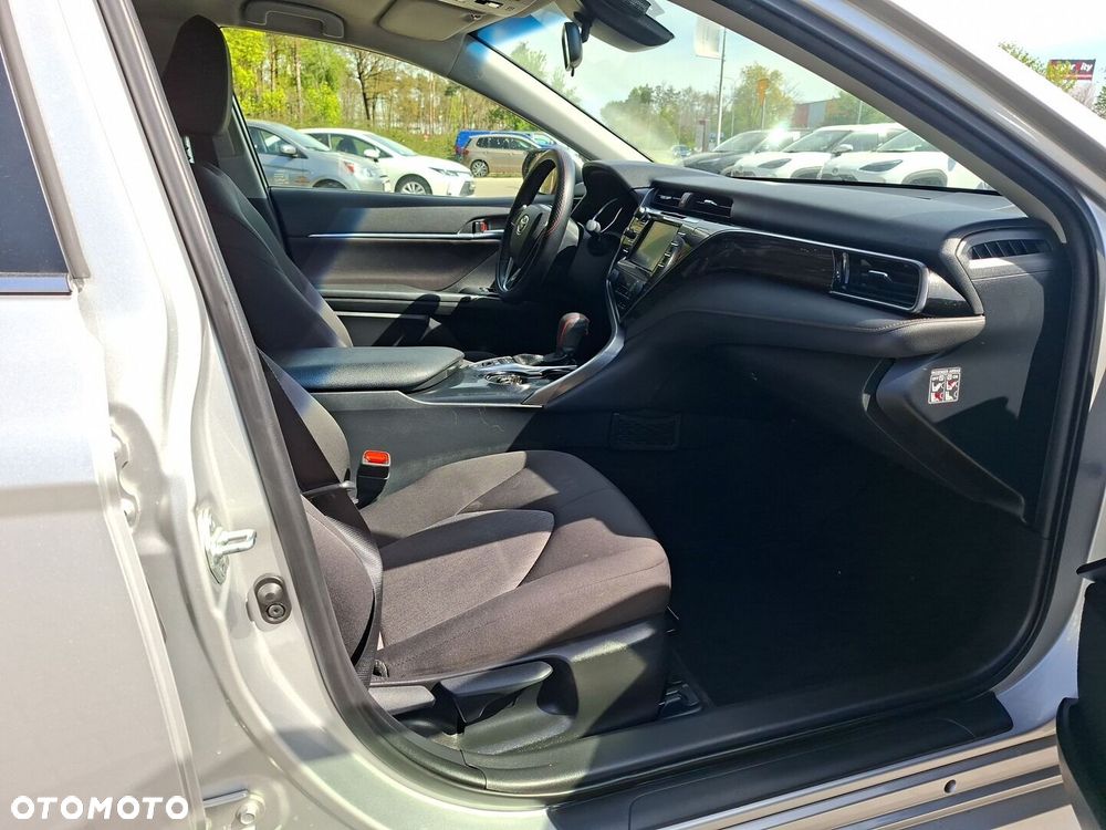 Toyota Camry 2.5 Hybrid Comfort CVT - 9