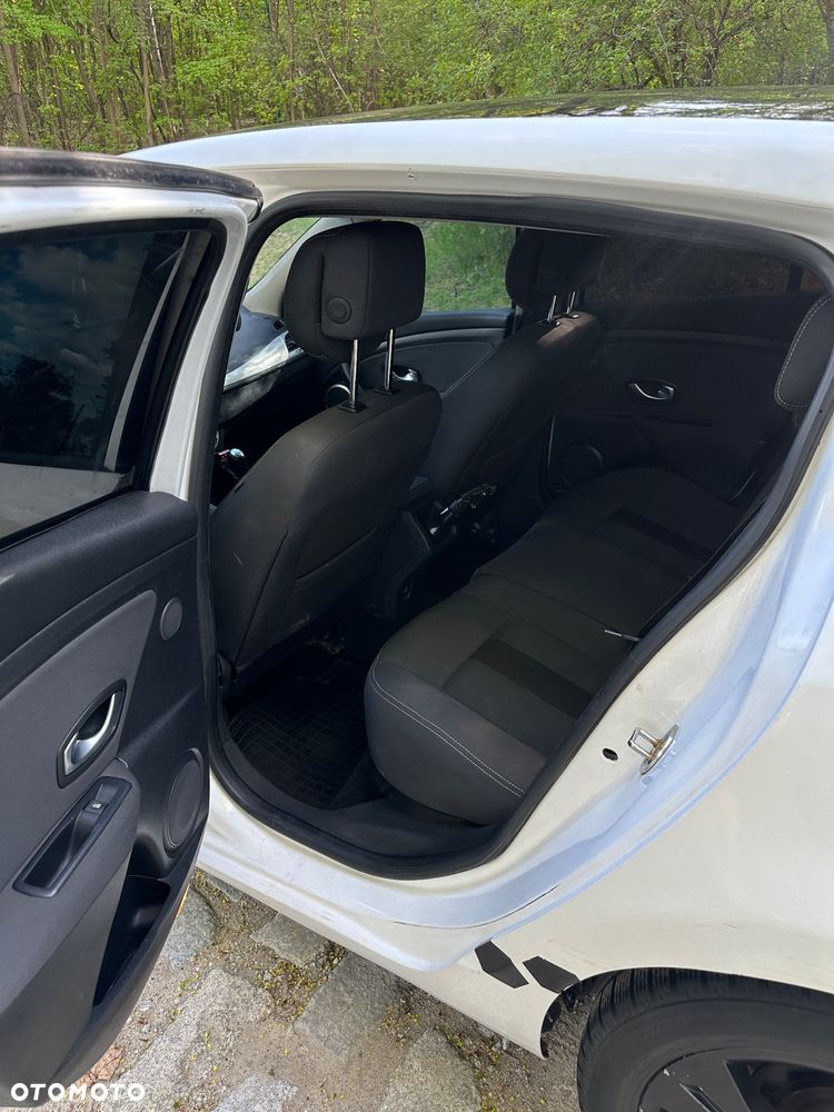 Renault Megane 1.5 dCi Avantage - 5