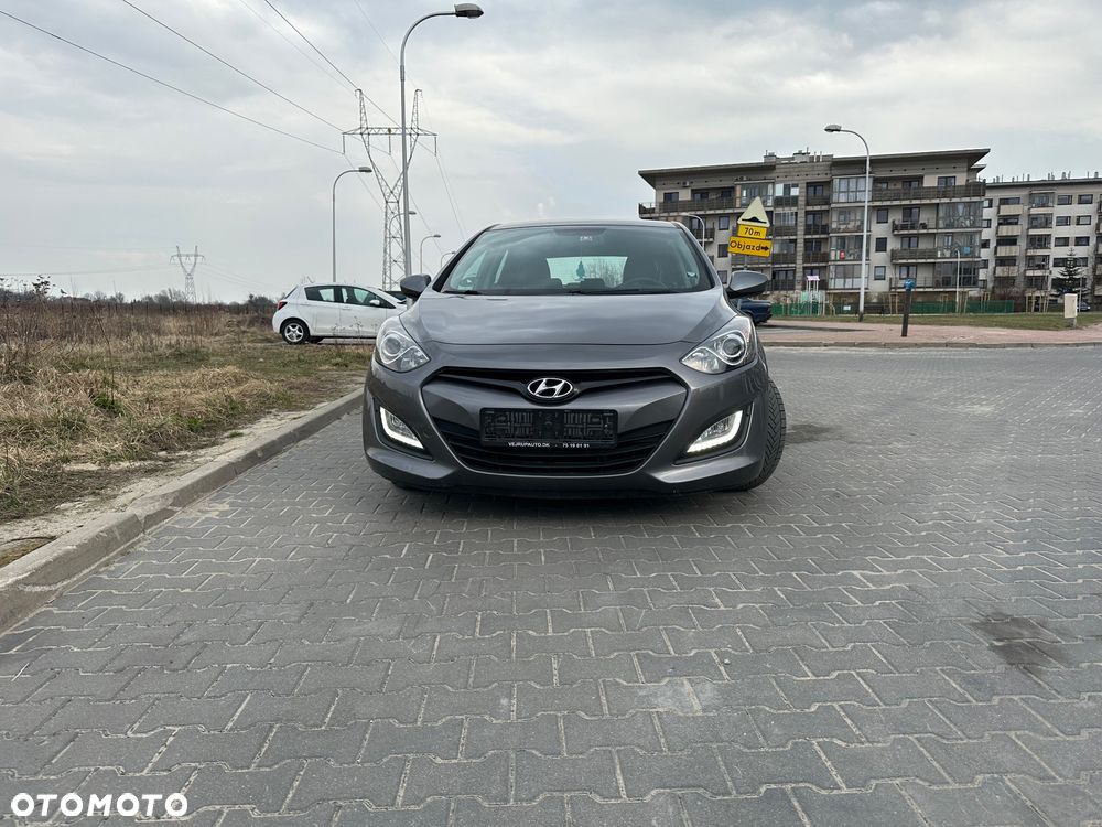 Hyundai i30 i30cw 1.6 CRDi Intro Edition - 3