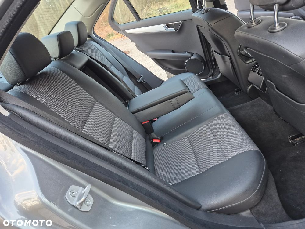 Mercedes-Benz Klasa C - 24