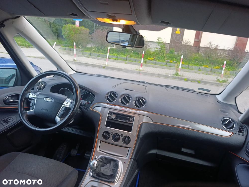 Ford Galaxy 1.8 TDCi Ambiente - 12