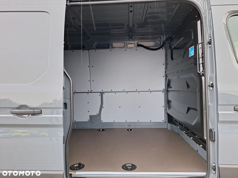 Nissan Interstar - 7