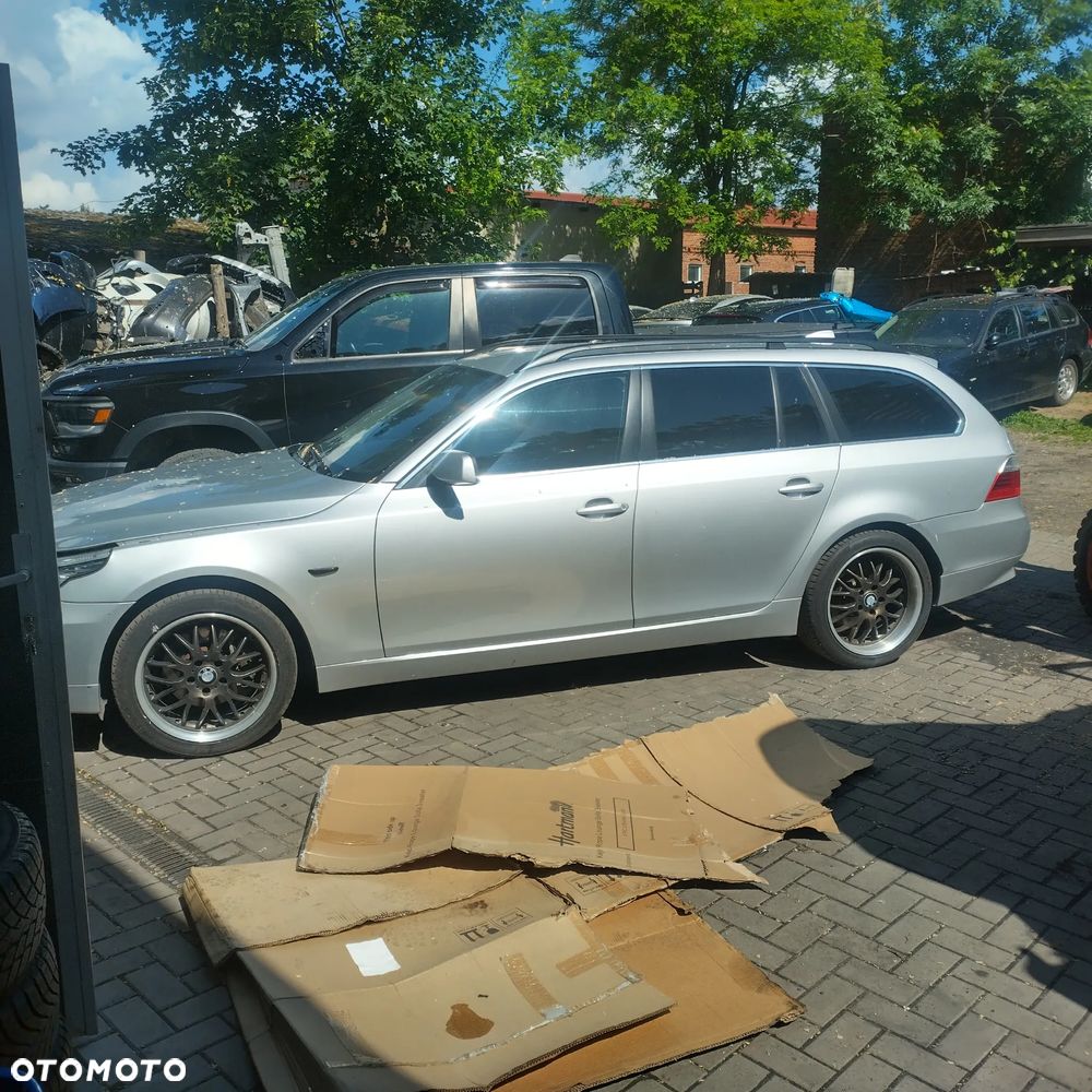 BMW Seria 5 525i xDrive Edition Exclusive - 1