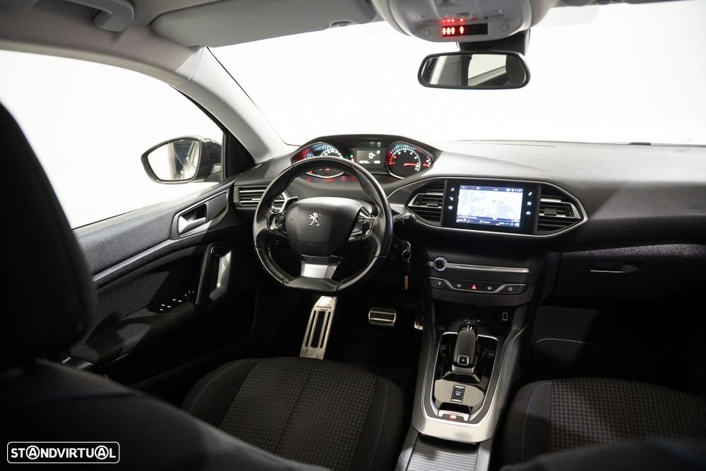 Peugeot 308 1.2 PureTech Allure EAT8 - 7