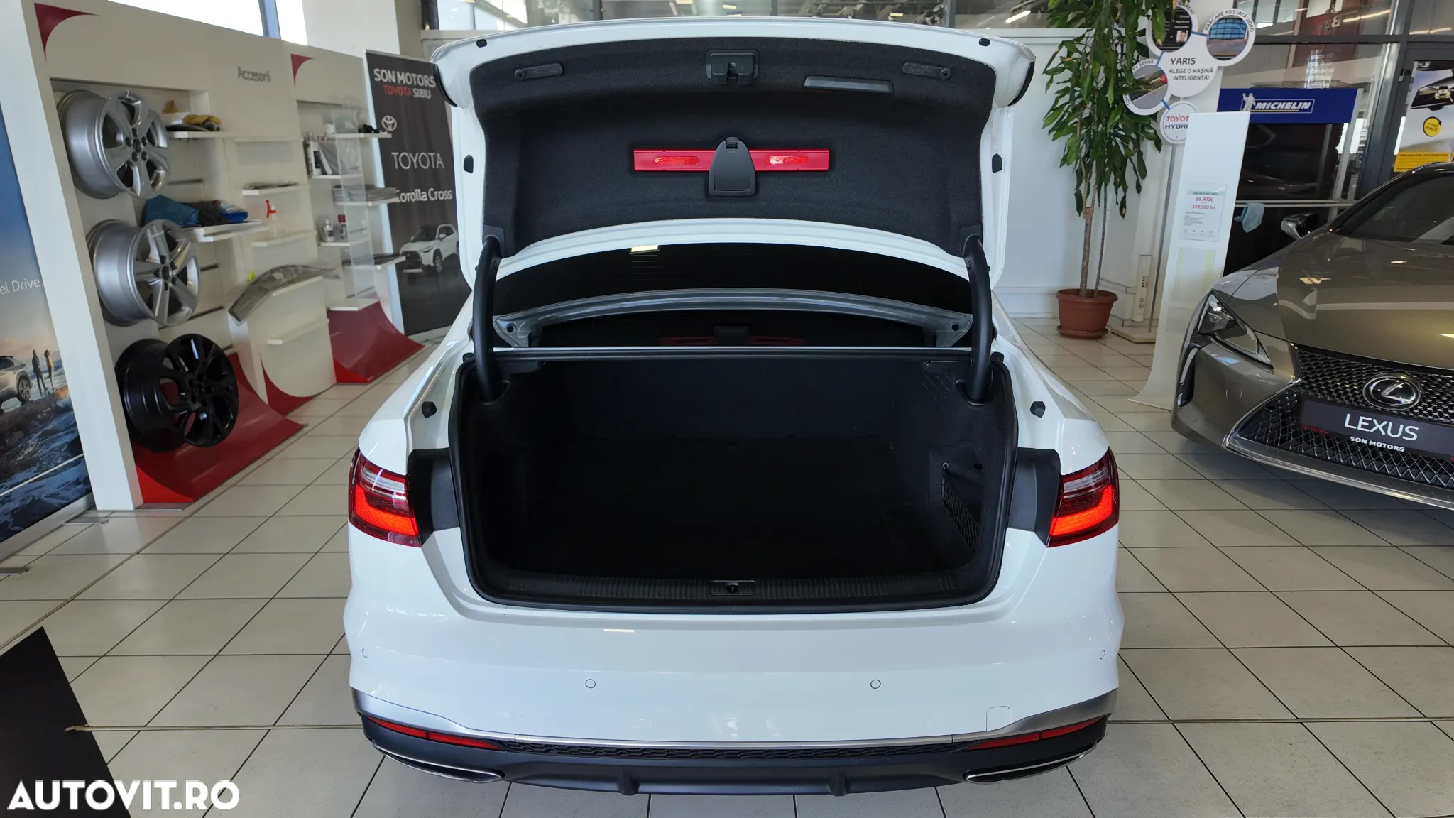 Audi A4 40 TDI S tronic S line - 37