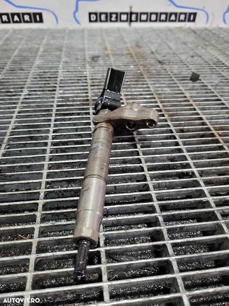 Injector Kia Sorento II 2.2 D 2009 - 2015 197CP D4HB (912) Diesel 33800 - 2F000 - 3