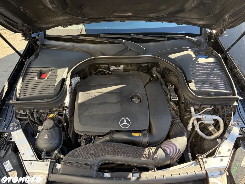Mercedes-Benz GLC - 24