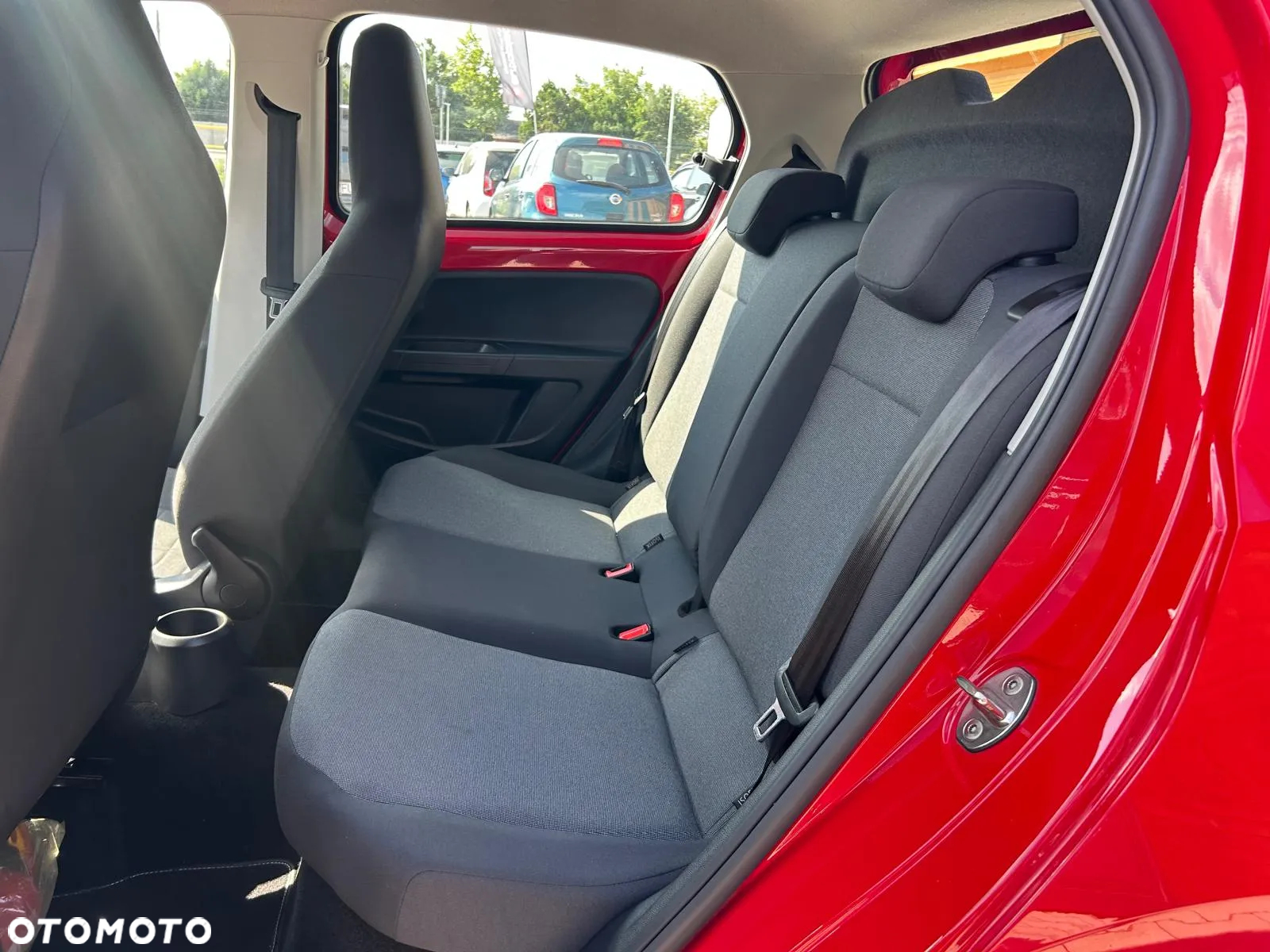 Volkswagen up! (BlueMotion Technology) take - 17