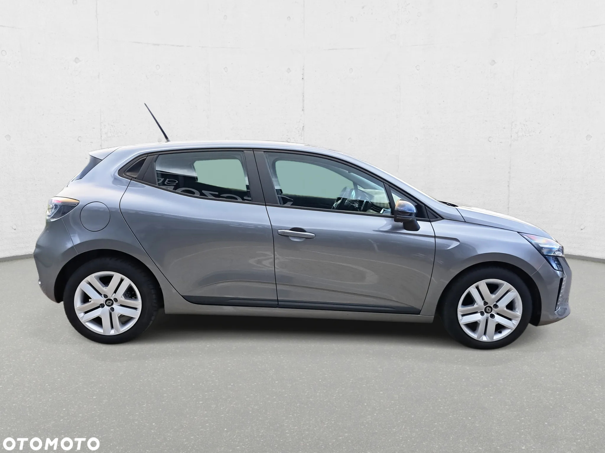 Renault Clio 1.0 TCe Evolution - 4