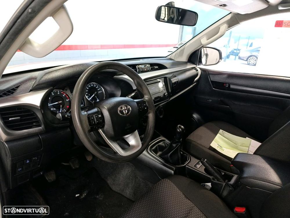 Toyota Hilux 2.4 D-4D 4WD CD CH - 7