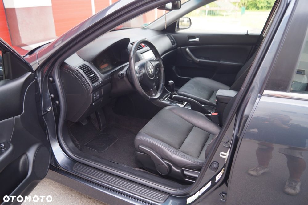 Honda Accord 2.0 i Sport - 23