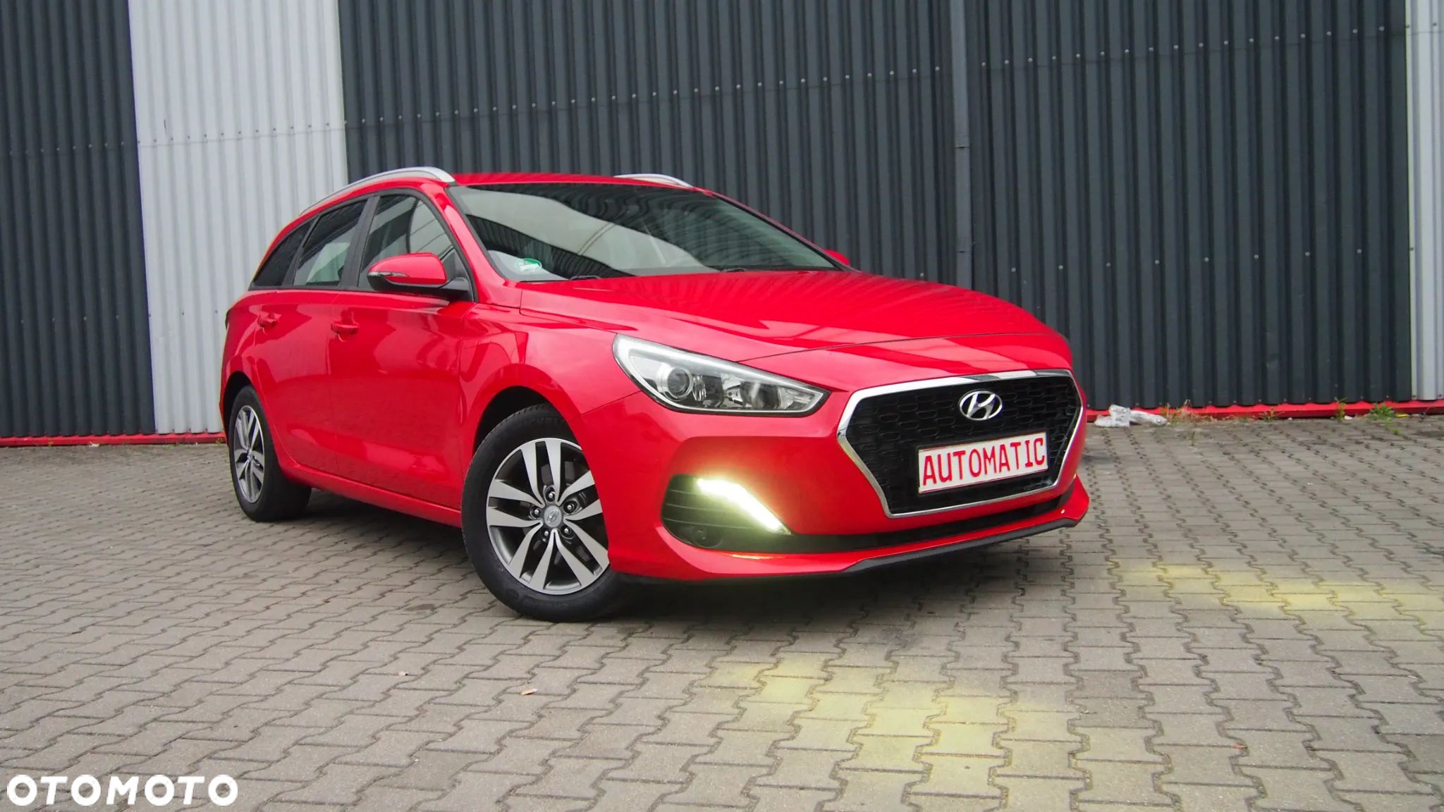 Hyundai i30 Kombi 1.6 CRDI DCT EDITION 30 - 1