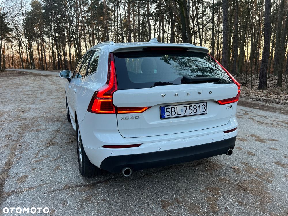 Volvo XC 60 B5 B AWD Geartronic Momentum Pro - 33