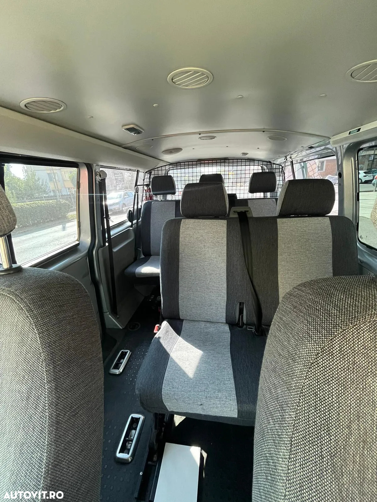 Volkswagen Transporter T5 DSG Doka Lang BMT Comfortline - 3