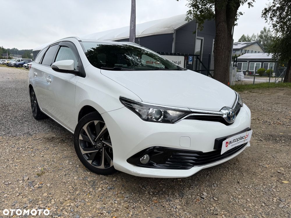 Toyota Auris Hybrid 135 Premium - 2