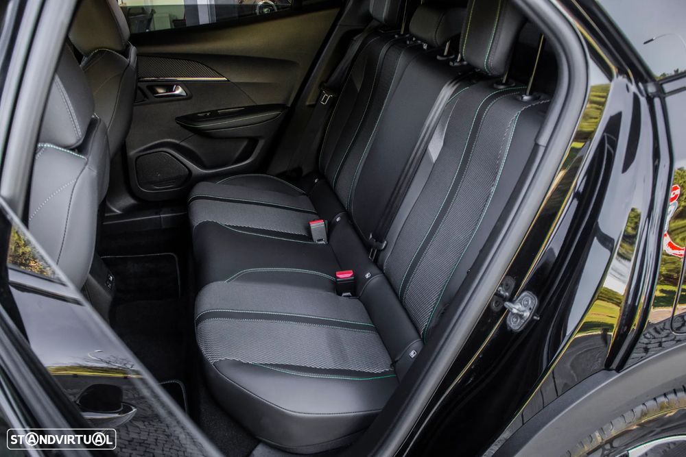 Peugeot e-2008 GT - 30