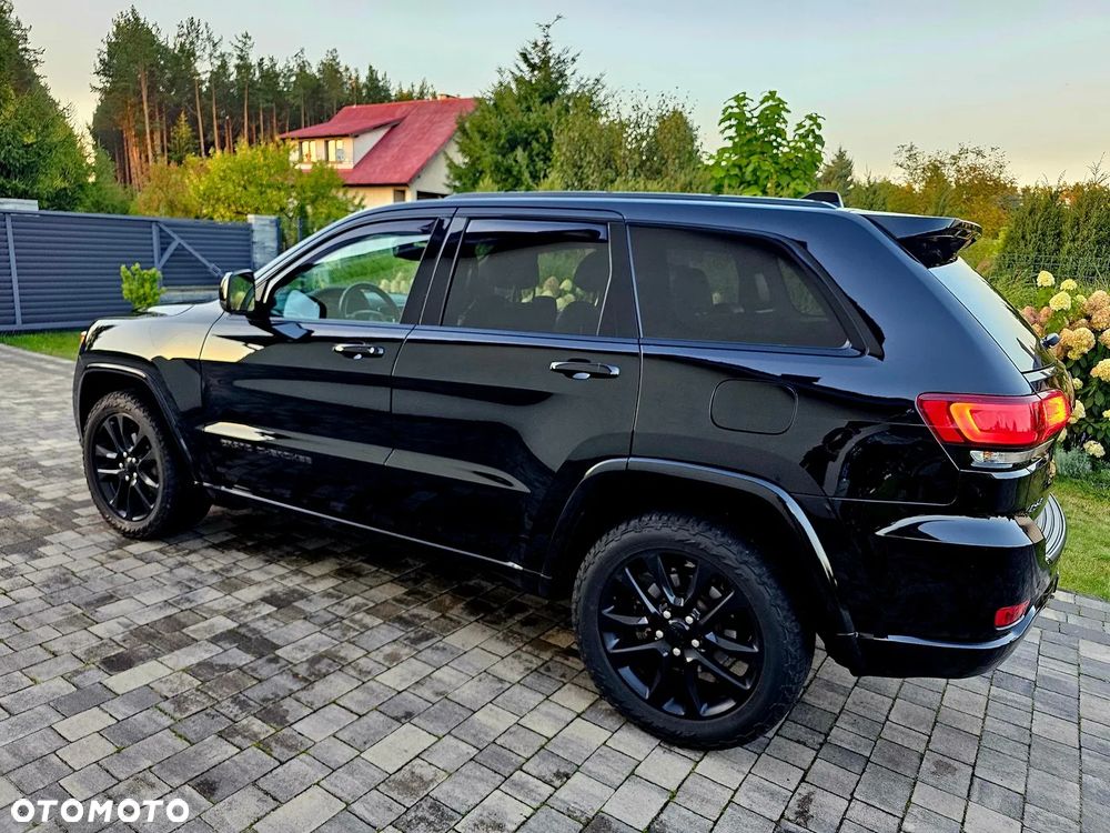 Jeep Grand Cherokee - 11