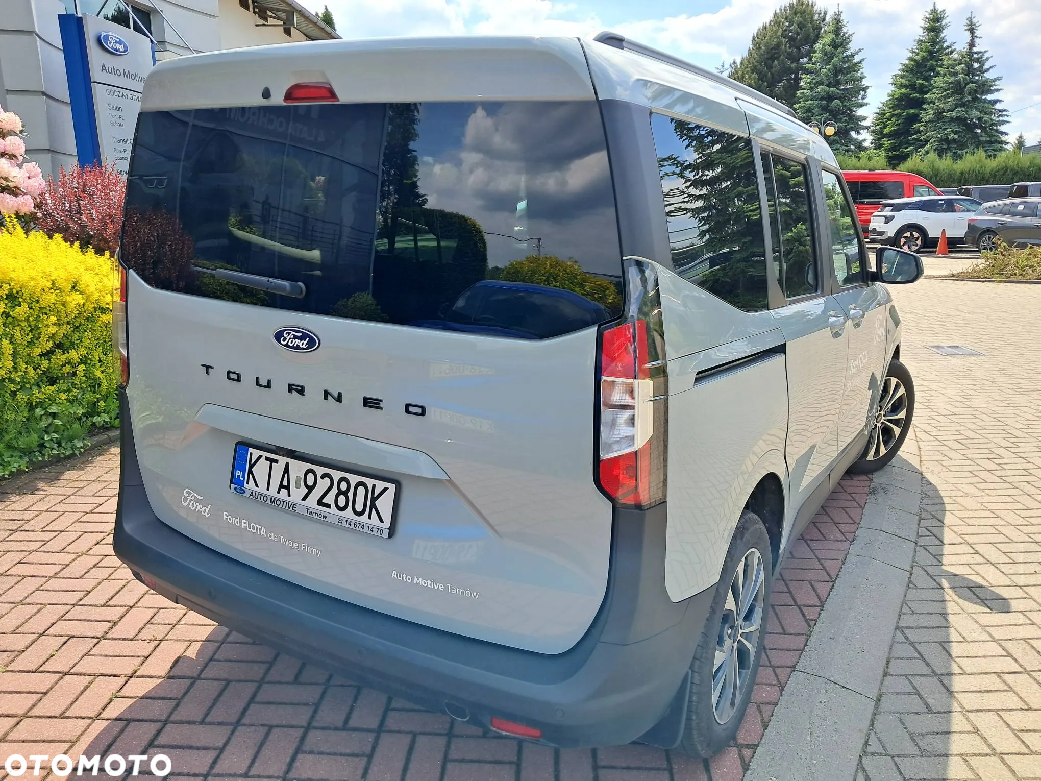 Ford Tourneo Courier 1.0 EcoBoost Titanium - 11