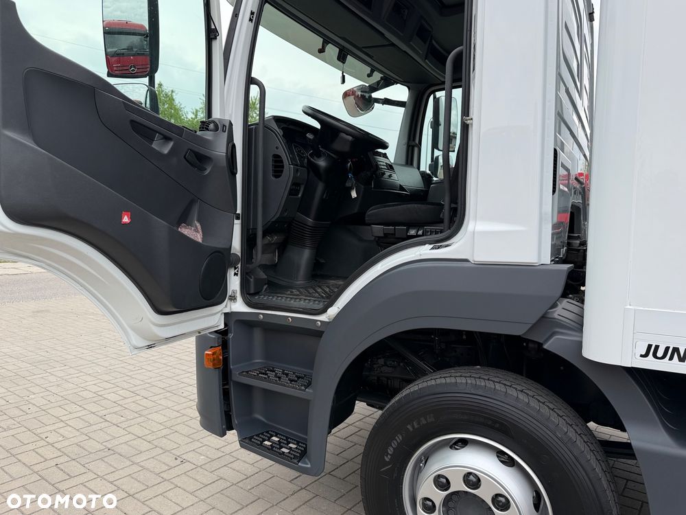 Mercedes-Benz ATEGO - 26