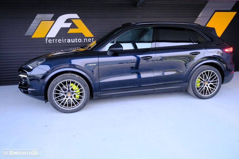 Porsche Cayenne E-Hybrid - 4